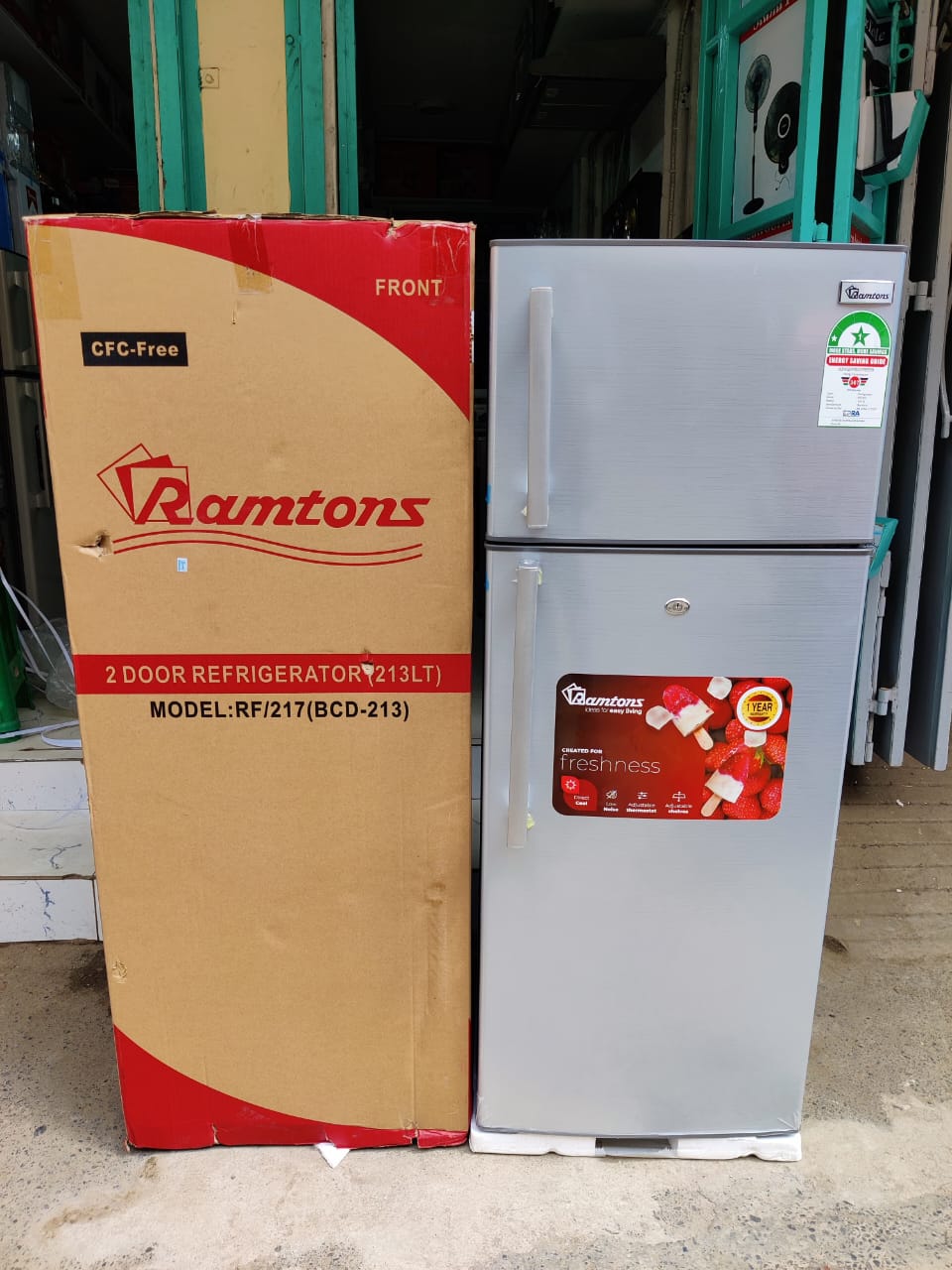 Ramtons 2 Door Direct Cool Fridge – 128 Litres | Silver Finish ❄️

Upgrade your kitchen with the sleek and reliable Ramtons 128L 2-Door Direct Cool Refrigerator, designed to keep your food fresh, orga