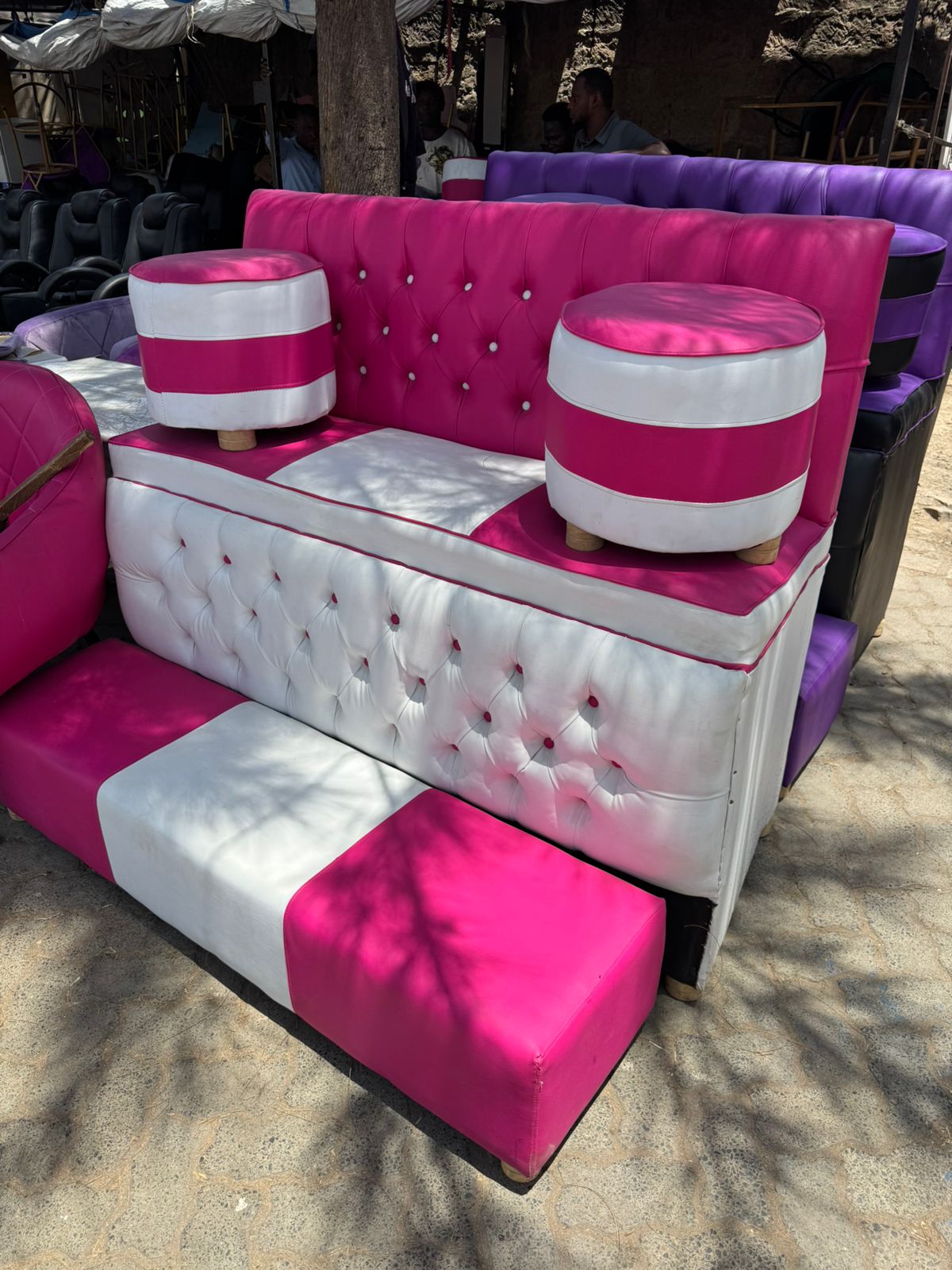 three-seater pedicure seat is a salon furniture unit designed to allow multiple clients to receive pedicure services at the same time, improving efficiency and maximizing service capacity in busy salo