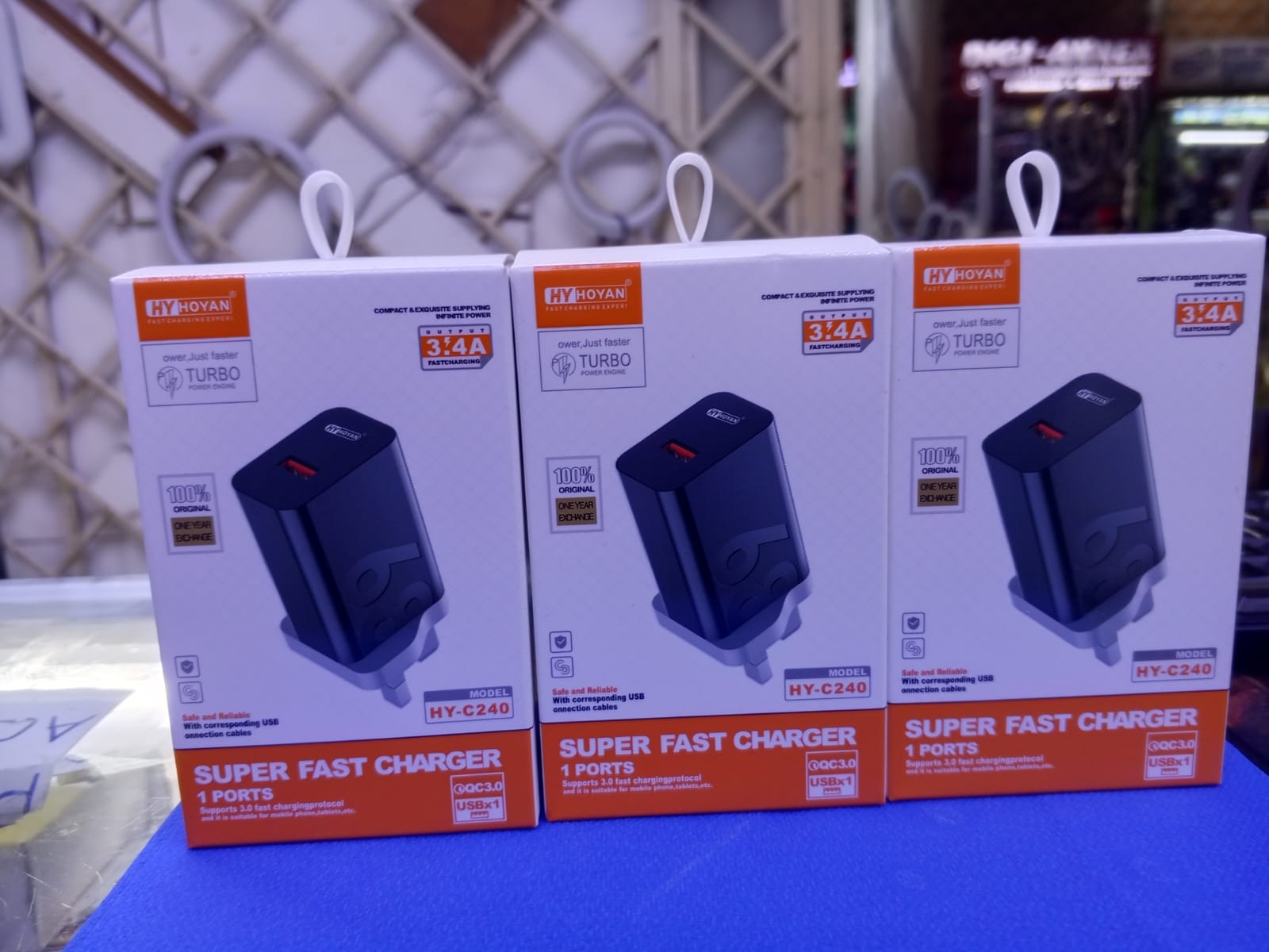 OFFER! HY HOYAN 3.4A Super Fast Charger HY-C240 Quick Charge 3.0 Turbo Power Engine 1 Port USB Wall Adapter Head with Matching Connection Cable for Smartphones and Tablets Compact Charging Kit (Black)