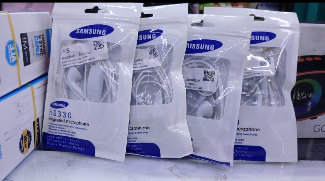 NEW SALES  Samsung HS330 Wired Earphones with Microphone – Ergonomic In-Ear Headset with Dual Speaker System, Deep Bass Sound & Inline Remote for Android/iPhone - White