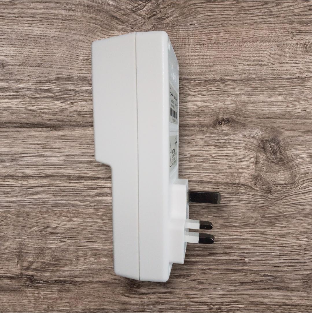 NEW ARRIVAL Fridge Guard 13A protector Superking Fridge Guard Low Voltage Stabilizer Surge Protector Voltage Protector for Home Appliances Tv GuardTV/DVD Guard