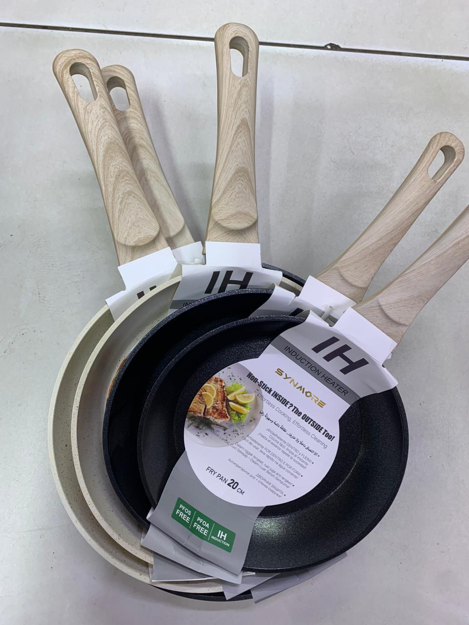 Frying Pan – Non-Stick Enjoy easy and convenient frying with the Karai Mandazi Frying Pan, designed for preparing mandazi, samosas, chips, bhajias and other fried foods. Its non-stick surface.