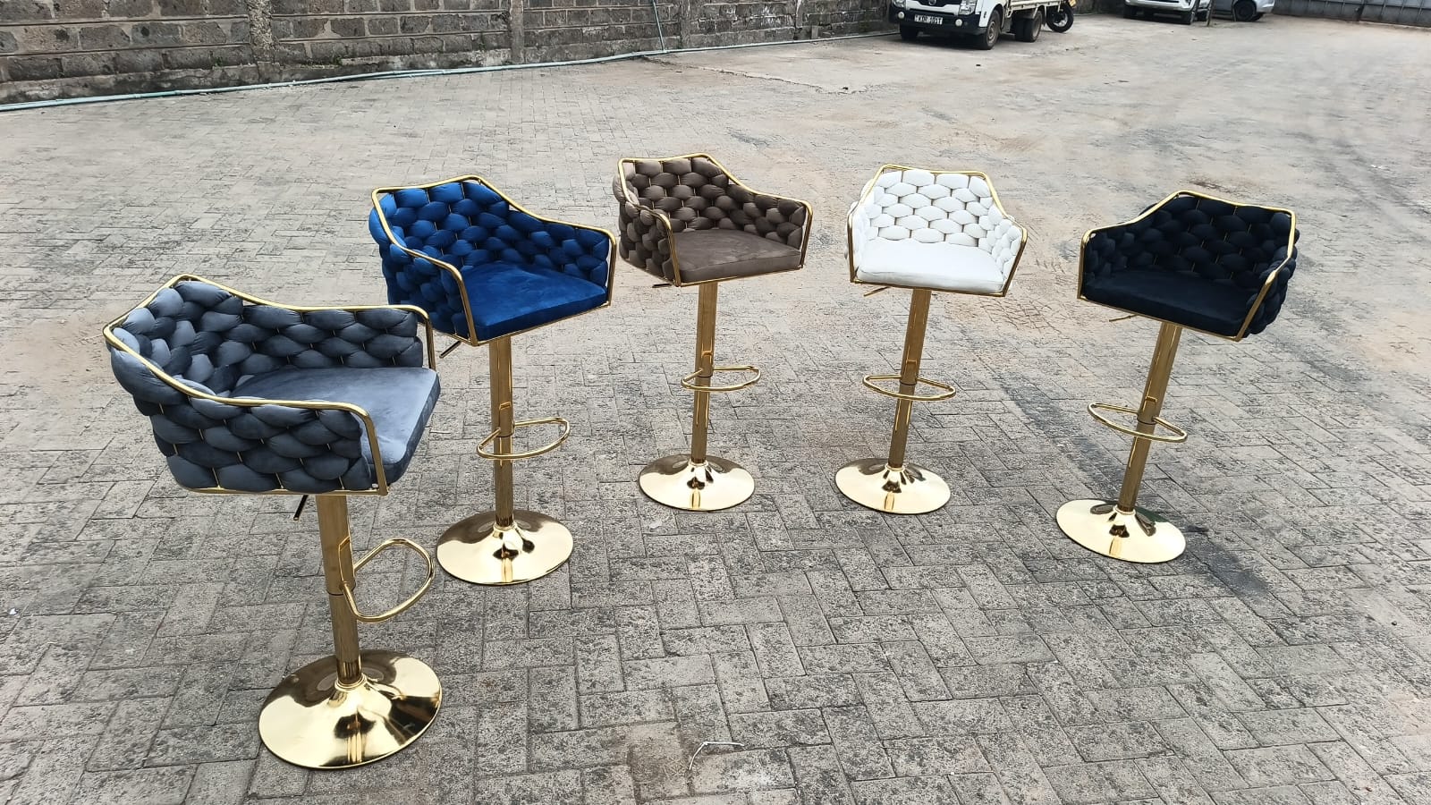 BRAND NEW!! Gold Metal Counter Bar Stools KitchenCHAIR Luxury Designer Backrest Bar ISLAND Taburete Alto Home Furniture lounge KITCHENSTOOLS BAR STOOLS Generic 16 Scale Round Swivel Chair Pub Barstool