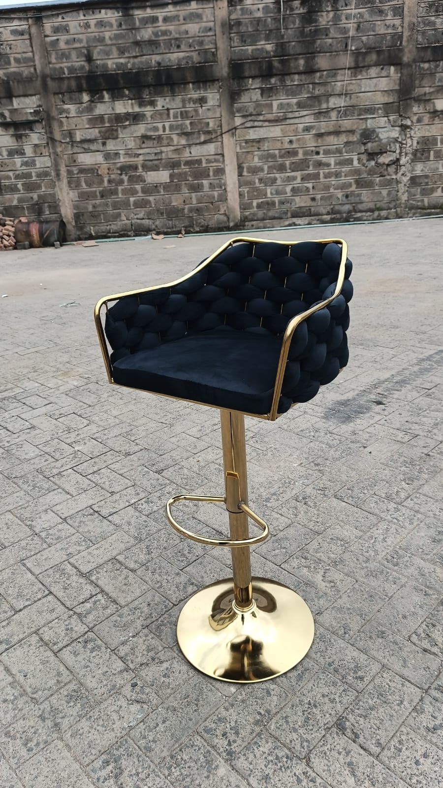 BRAND NEW!! Gold Metal Counter Bar Stools KitchenCHAIR Luxury Designer Backrest Bar ISLAND Taburete Alto Home Furniture lounge KITCHENSTOOLS BAR STOOLS Generic 16 Scale Round Swivel Chair Pub Barstool