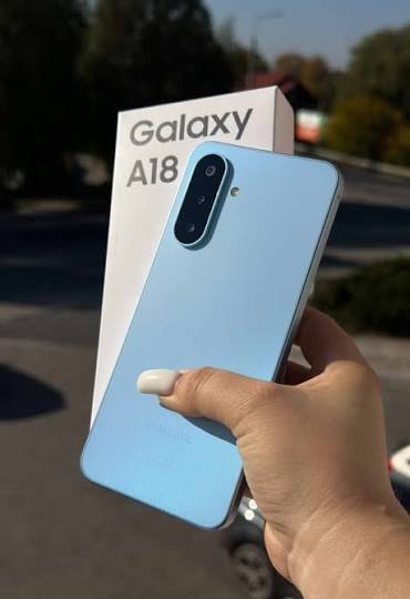 Brand New Samsung Galaxy A18 128GB+4GB 6.7" Super AMOLED Display Mediatek Helio G99 50MP Triple Camera IP54 Waterproof 5000mAh 25W Android 15 Type-C AI Smart Phones Samsung A18 phone