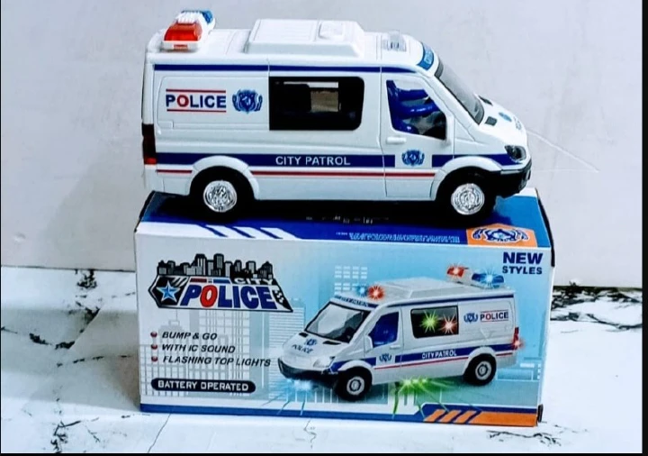 Police Patrol Van Toy – Battery Operated Emergency Rescue Vehicle with Lights and Siren Sound, Realistic City Police Transport Van, Educational Pretend Play Toy for Kids