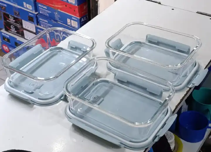 1520ml Borosilicate Glass Food Storage Container with Airtight Snap-Lock Lid – Leakproof Stackable Fridge Organizer, Oven & Microwave Suitable Glass Base