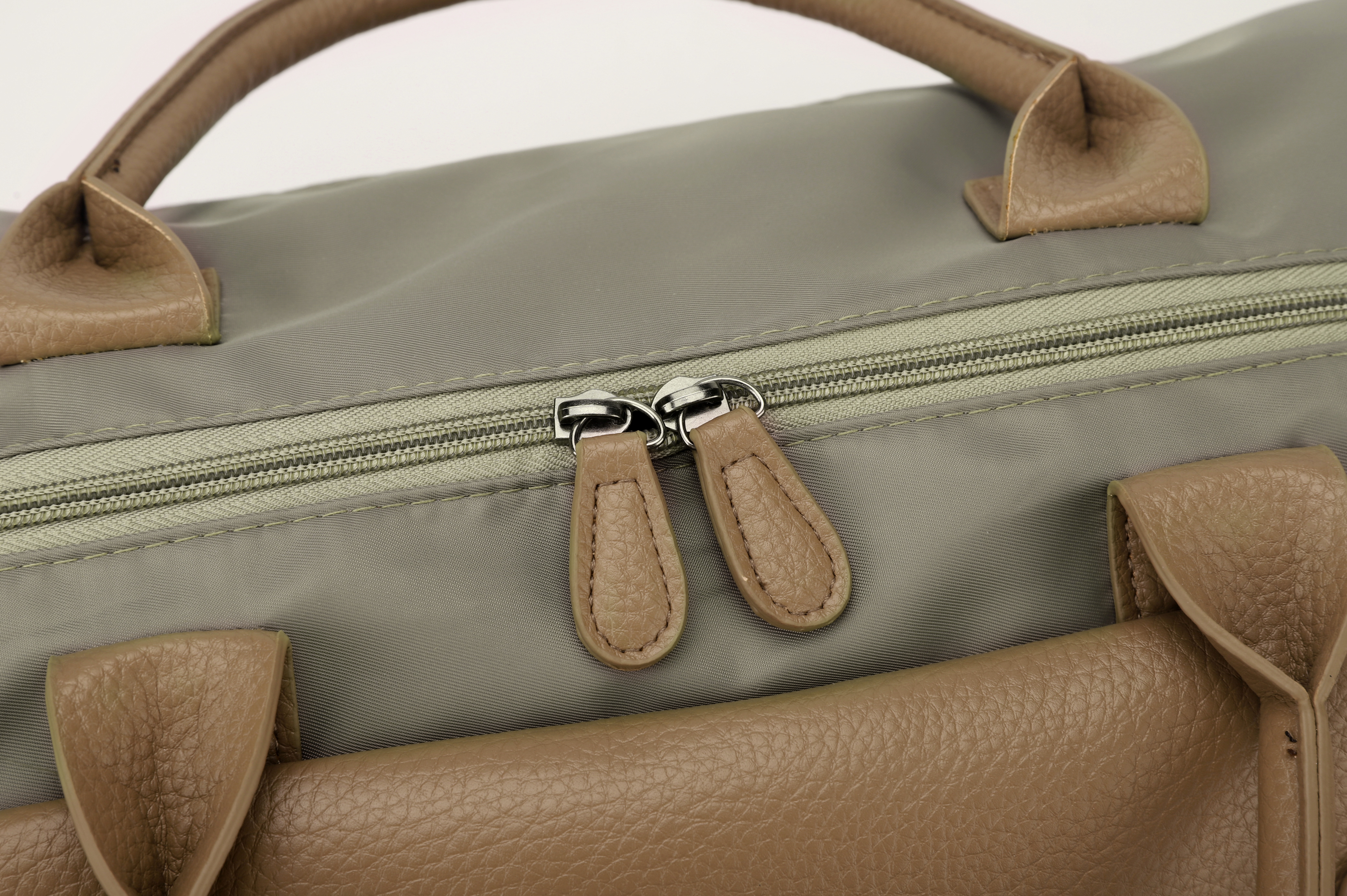 Large Waterproof Gym Duffle Bag, Multi Use Travel Hand Crossbody Bag for Short Trips, Men Women