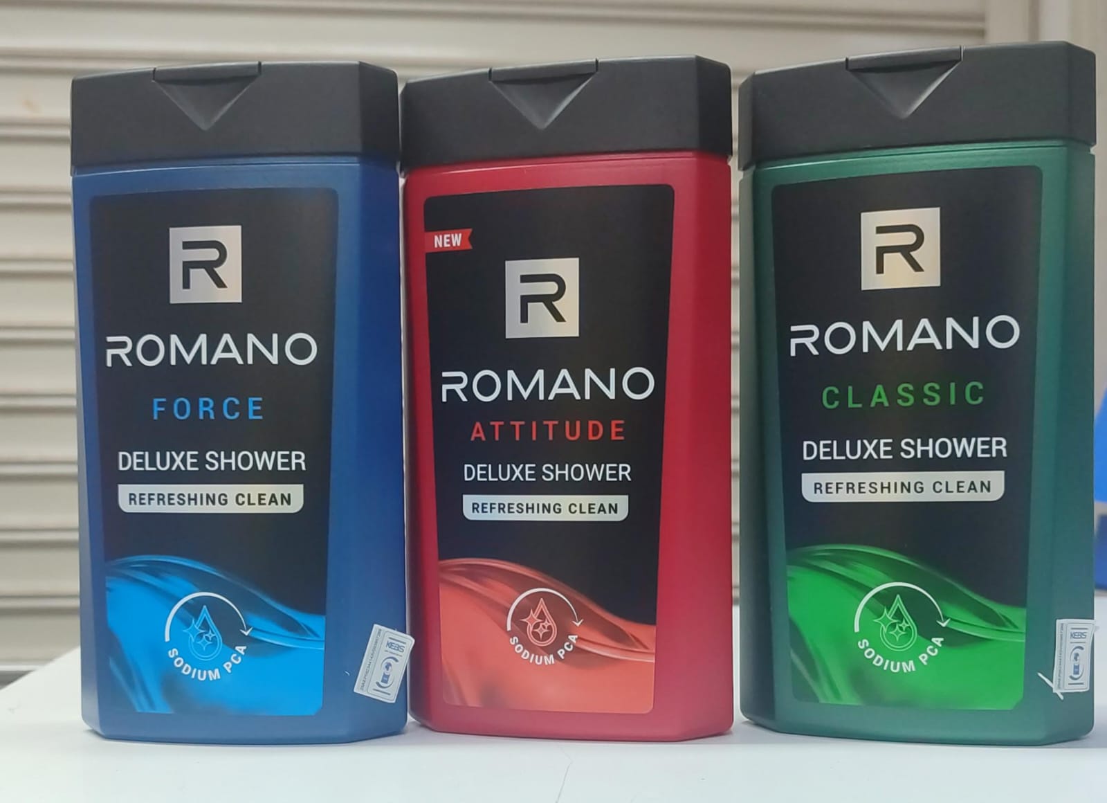 Romano Deluxe Shower Gels - 2-in-1 Body Wash & Shampoo for Men - Available in 3 variants: Classic, Attitude & Force