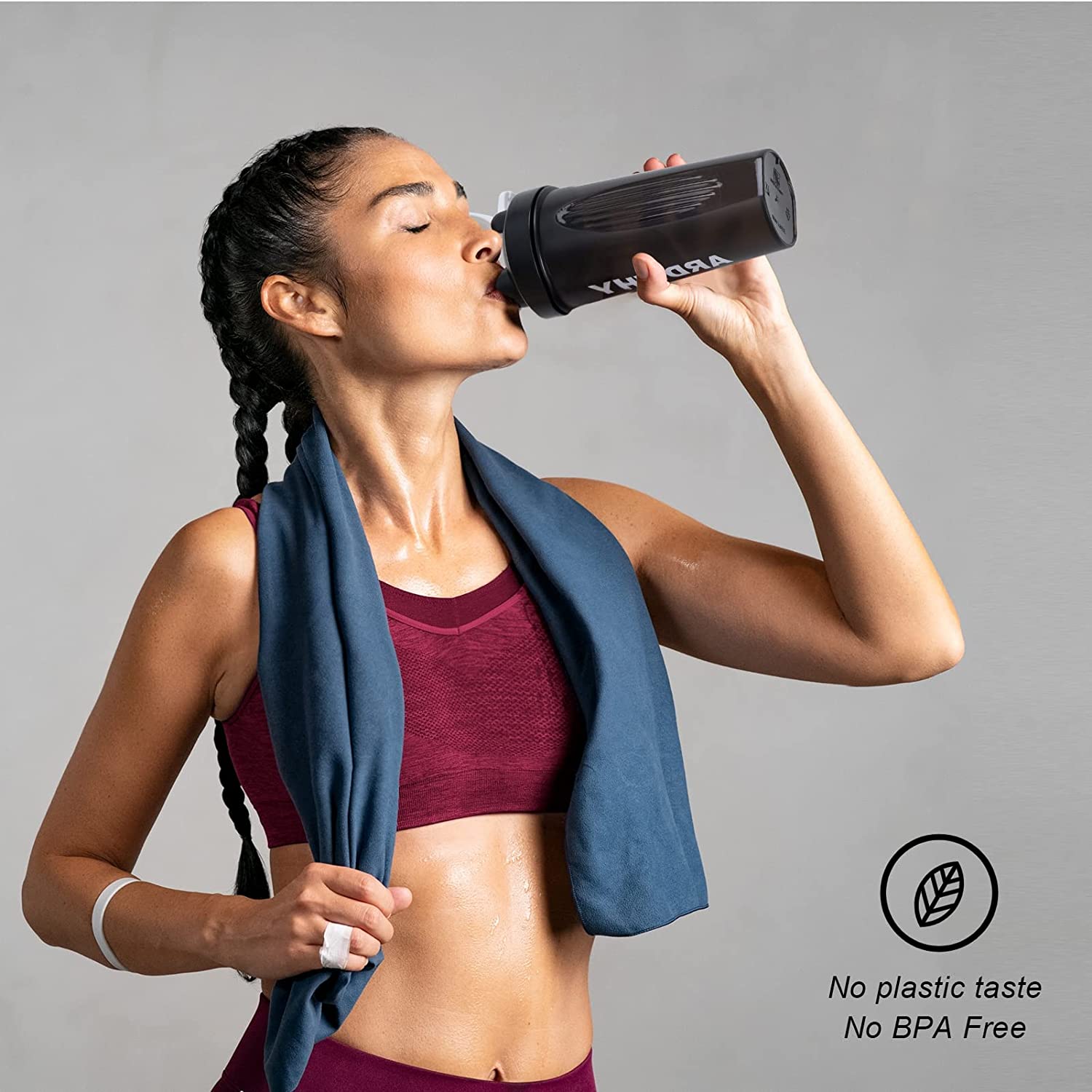 600ml Protein Shaker Bottle – Reusable Sports Fitness Shake Cup with Mixing Ball, Measurement Scale & Leak-Resistant Flip Lid for Protein Powder, Supplements, Smoothies, Gym & Training