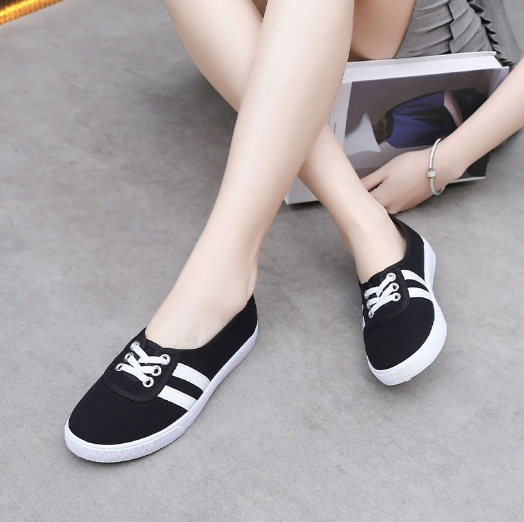 Women's athletic shoes ballet flats canvas shoes breathable and non-slip athletic shoes skateboard shoes sports shoes Girl shoes Local fast delivery