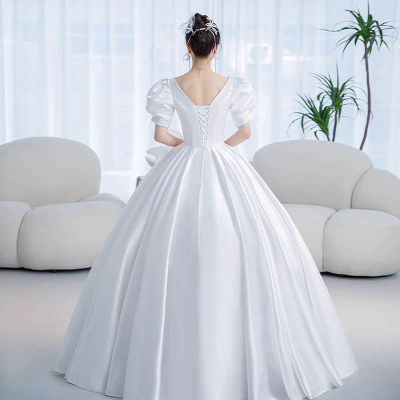 2026 New Luxury French Style Satin Wedding Dress Floor-length Minimalist Figure-Flattering High Quality Bridal Gown