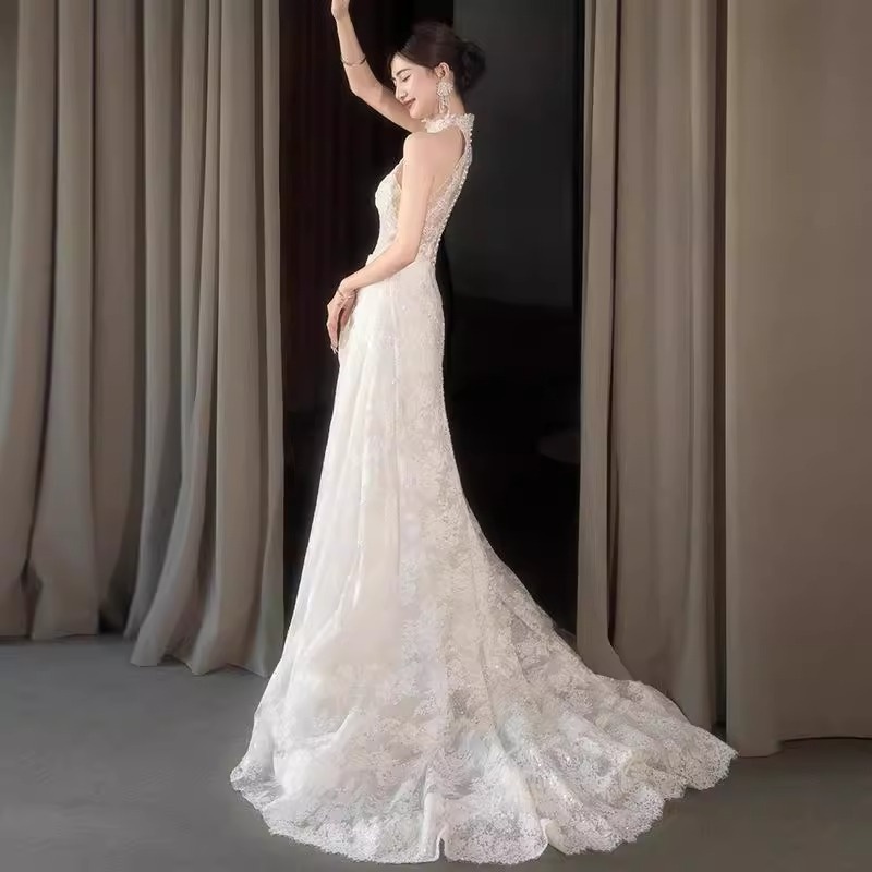 White Halter Neck Vintage French Lightweight Bridal Gown Form-Fitting Mermaid Wedding Dress with Mini Train Elegant Reception & Bridal Exit Evening Dress