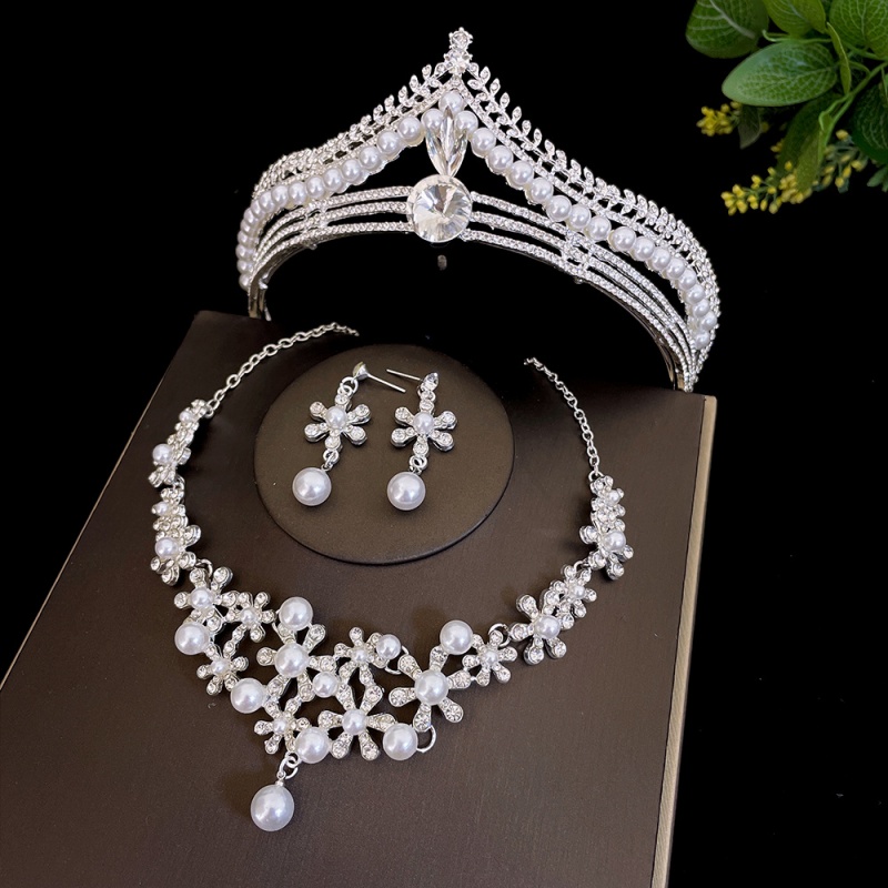 European & American Bestseller High Quality 3-Piece Bridal Tiara Set Faux Pearl Wedding Crown Hair Accessories Korean Dreamy Elegant Necklace & Earrings for Wedding Dress
