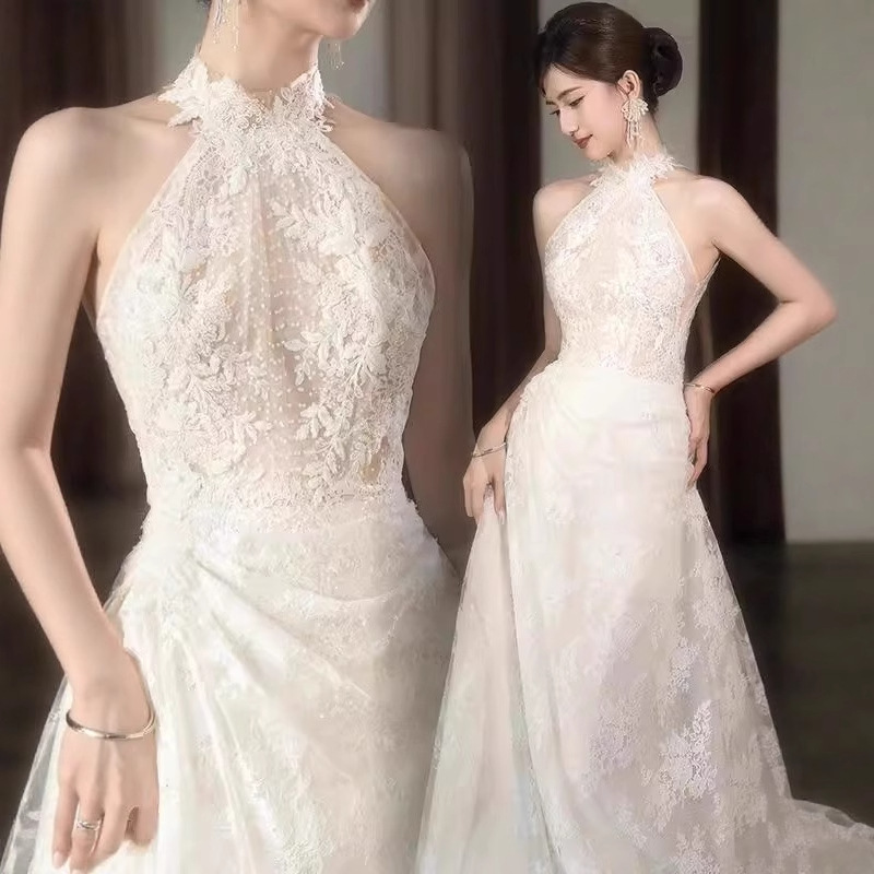 White Halter Neck Vintage French Lightweight Bridal Gown Form-Fitting Mermaid Wedding Dress with Mini Train Elegant Reception & Bridal Exit Evening Dress