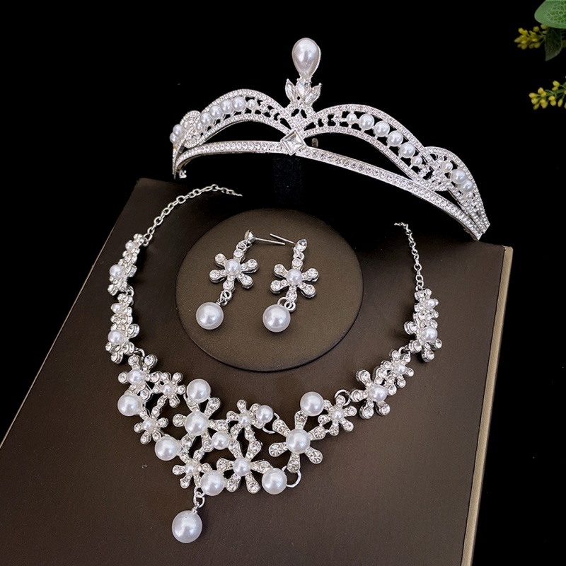 European & American Bestseller High Quality 3-Piece Bridal Tiara Set Faux Pearl Wedding Crown Hair Accessories Korean Dreamy Elegant Necklace & Earrings for Wedding Dress