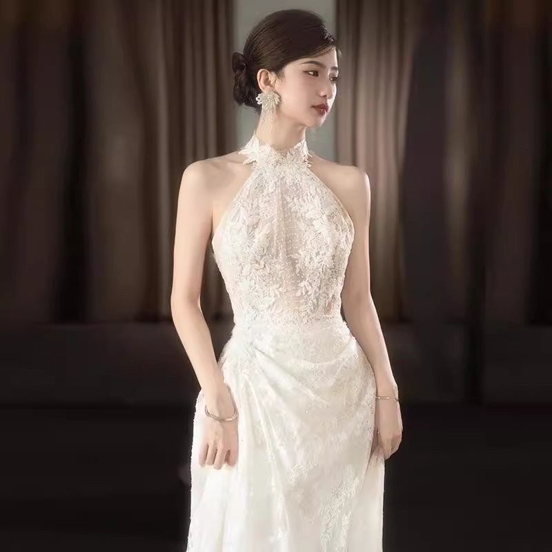 White Halter Neck Vintage French Lightweight Bridal Gown Form-Fitting Mermaid Wedding Dress with Mini Train Elegant Reception & Bridal Exit Evening Dress