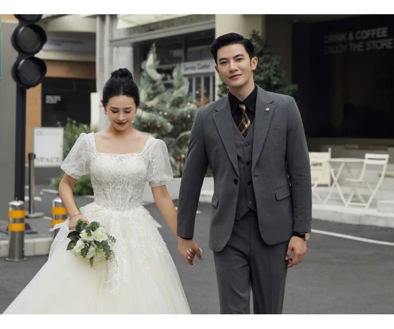 Hot Selling High Quality Men 4Pcs Suit Set Luxury Groom Wedding Dress Formal Business & Banquet Outfit