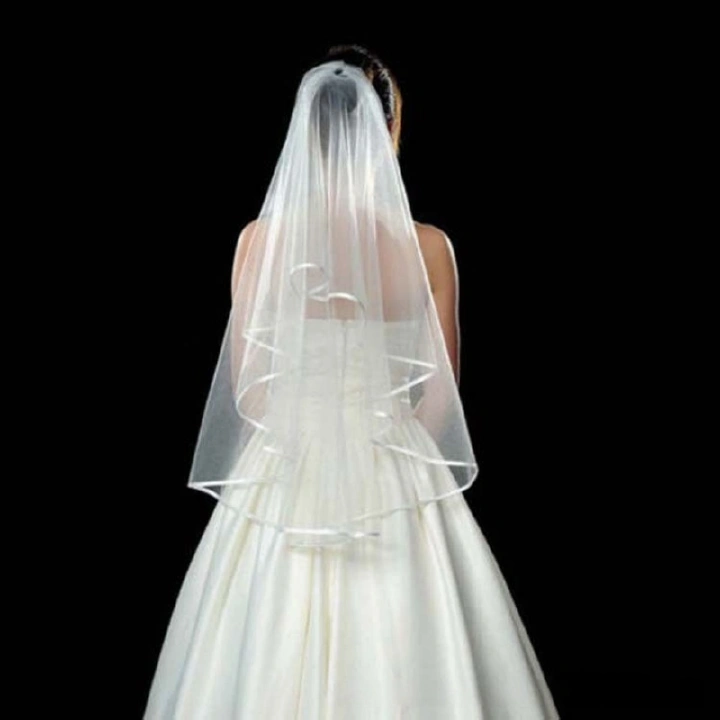 Trendy Western Double Layer Bridal Veil Ribbon Wrapped Edge Wedding Headpiece Elegant Accessory for Marriage Registry Ceremony & Photo Shooting