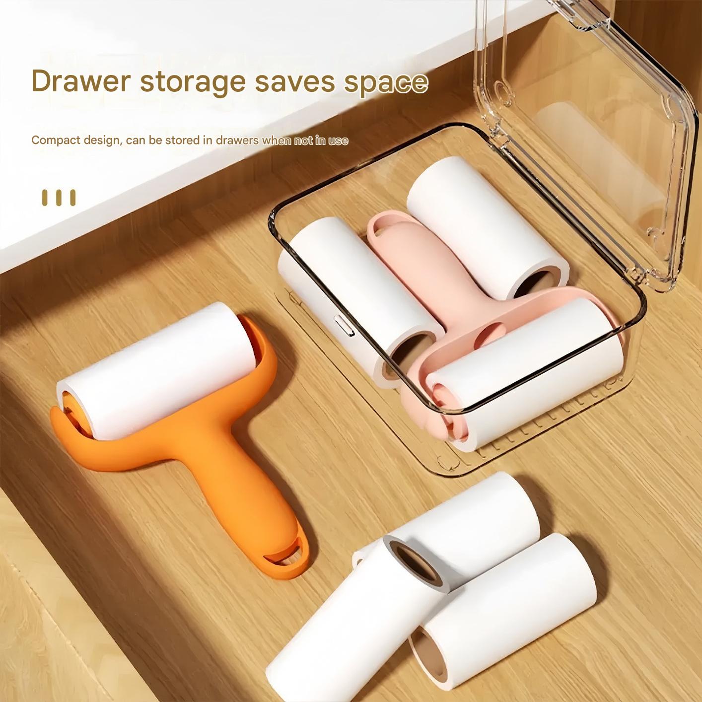 Mini lint roller with tear-off replacement paper, small portable roller brush, high viscosity lint remover for cat hair.