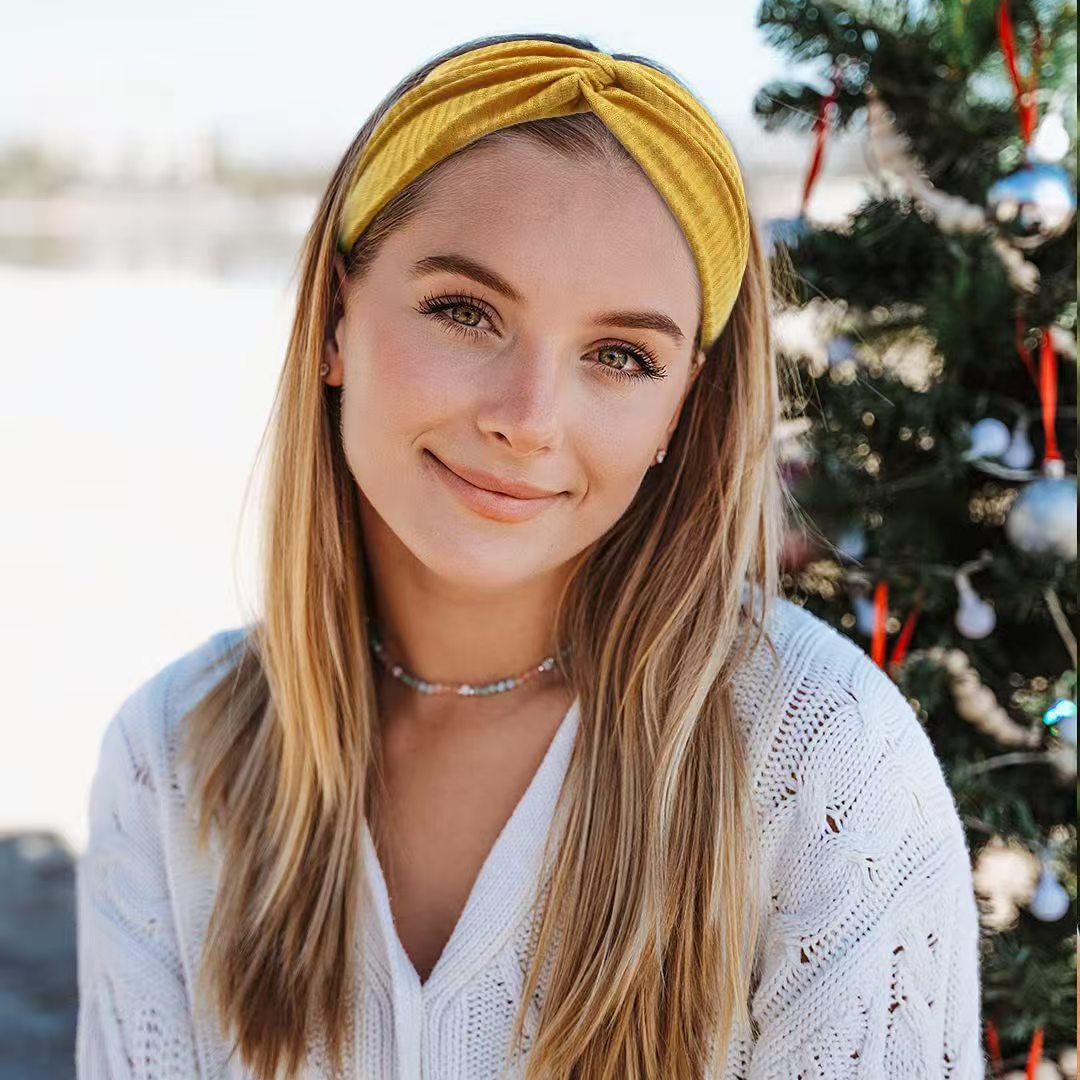 Bohemian-style wide, ribbed cotton, crisscross elastic headband for yoga and sports.