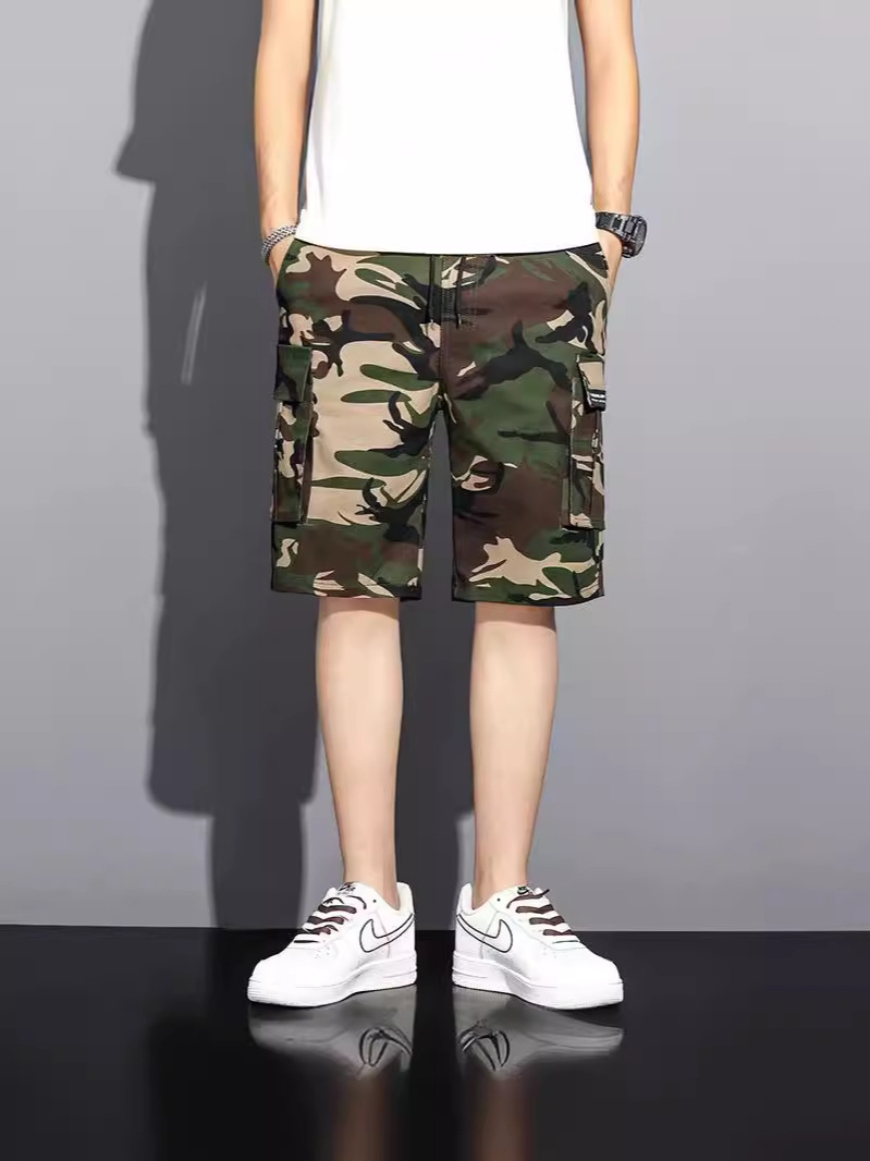 Fashionable and trendy summer camouflage workwear shorts, men's loose five quarter pants, multi pocket plus size mid length shorts, beach pants, casual Black floral shorts 165 [100-115 pounds]