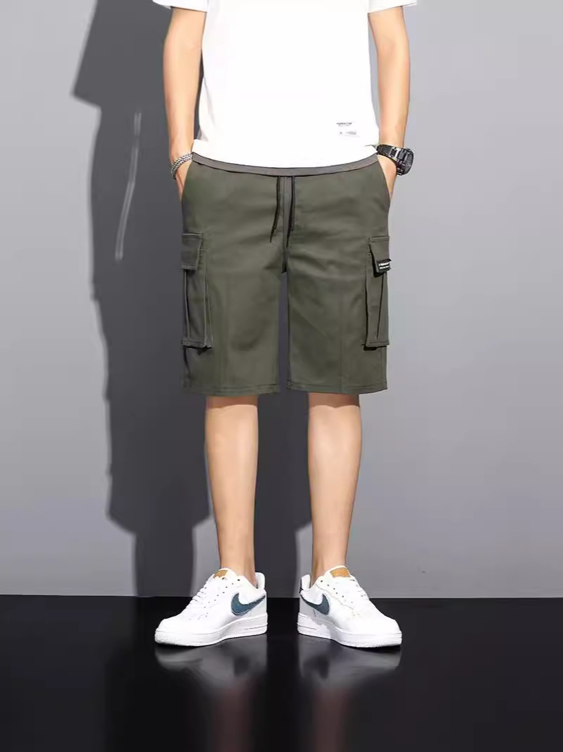 Fashionable and trendy summer camouflage workwear shorts, men's loose five quarter pants, multi pocket plus size mid length shorts, beach pants, casual Black floral shorts 165 [100-115 pounds]