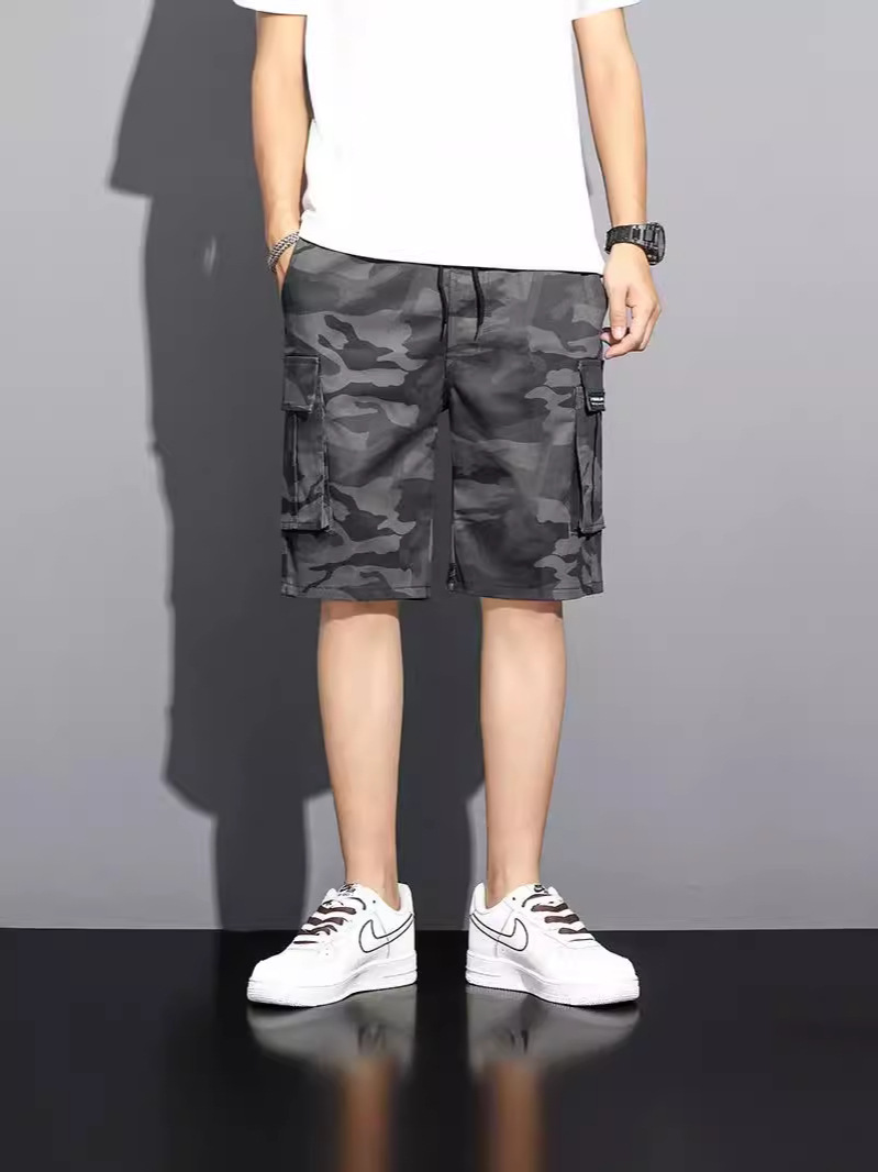 Fashionable and trendy summer camouflage workwear shorts, men's loose five quarter pants, multi pocket plus size mid length shorts, beach pants, casual Black floral shorts 165 [100-115 pounds]