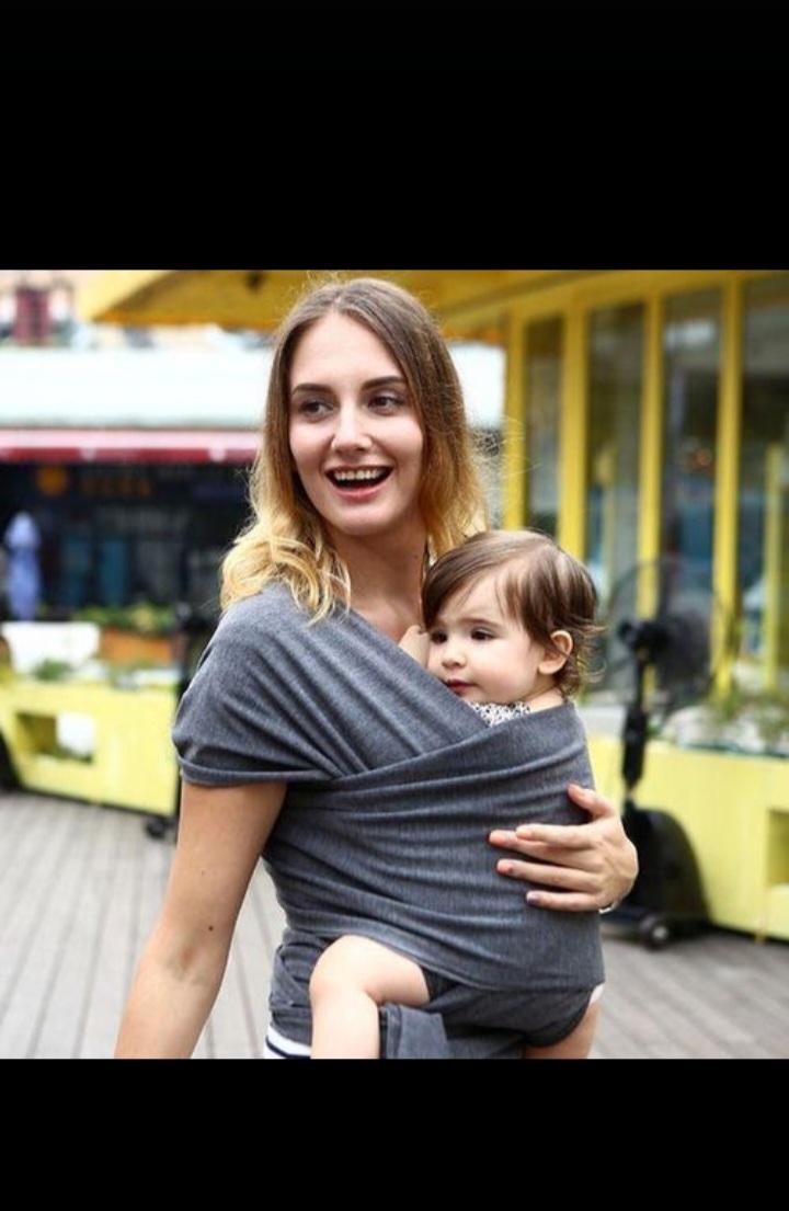 Soft Baby Wrap Carrier Sling – Newborn to Toddler Adjustable Kangaroo Carrier for Hands-Free Breastfeeding & Comfortable Baby Wearing – Grey