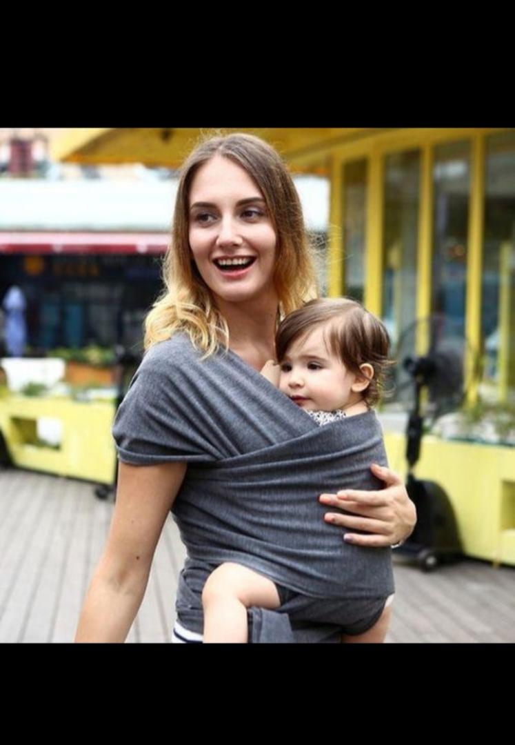 Soft Baby Wrap Carrier Sling – Newborn to Toddler Adjustable Kangaroo Carrier for Hands-Free Breastfeeding & Comfortable Baby Wearing – Grey