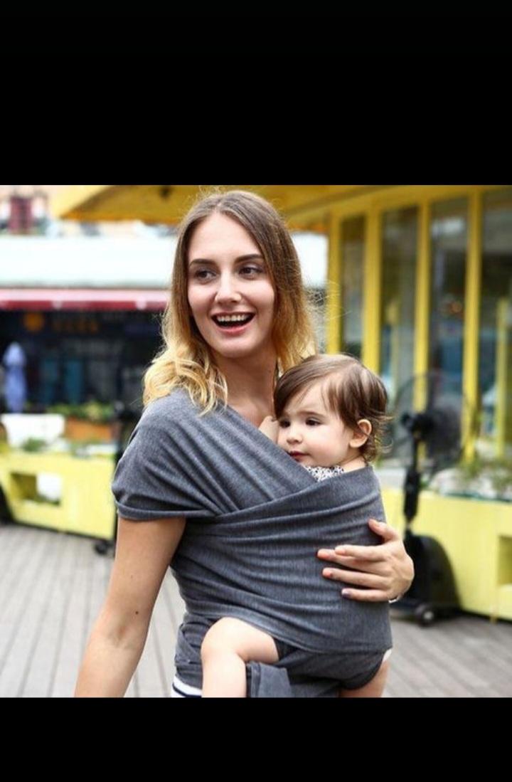 Soft Baby Wrap Carrier Sling – Newborn to Toddler Adjustable Kangaroo Carrier for Hands-Free Breastfeeding & Comfortable Baby Wearing – Grey