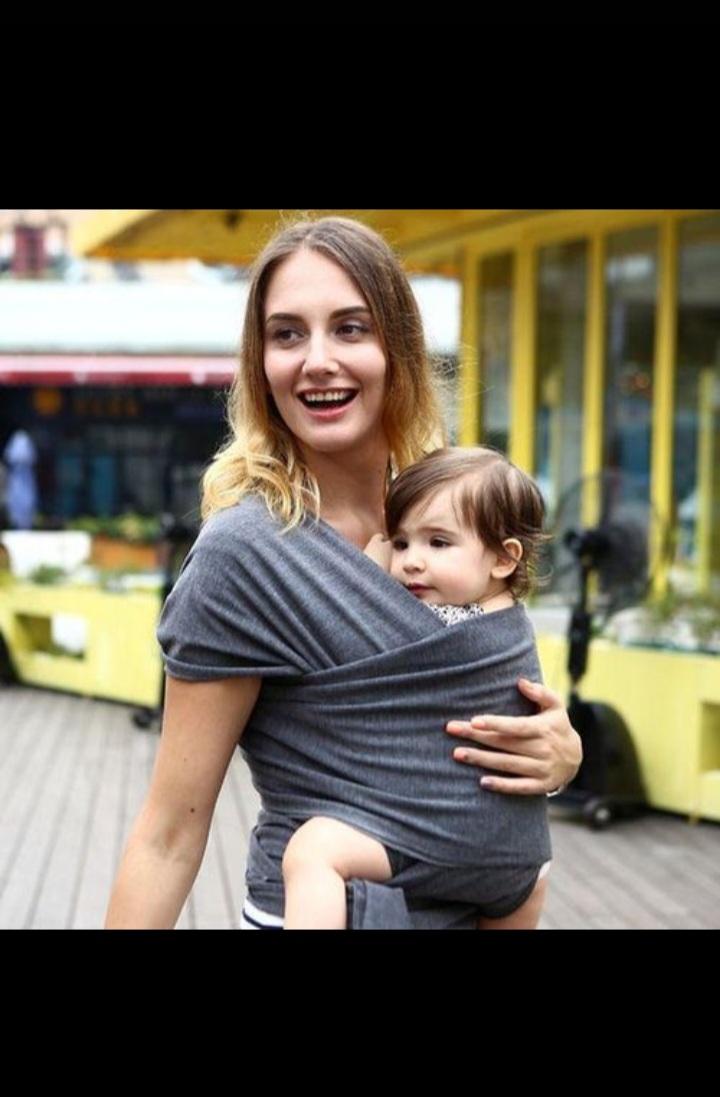 Soft Baby Wrap Carrier Sling – Newborn to Toddler Adjustable Kangaroo Carrier for Hands-Free Breastfeeding & Comfortable Baby Wearing – Grey