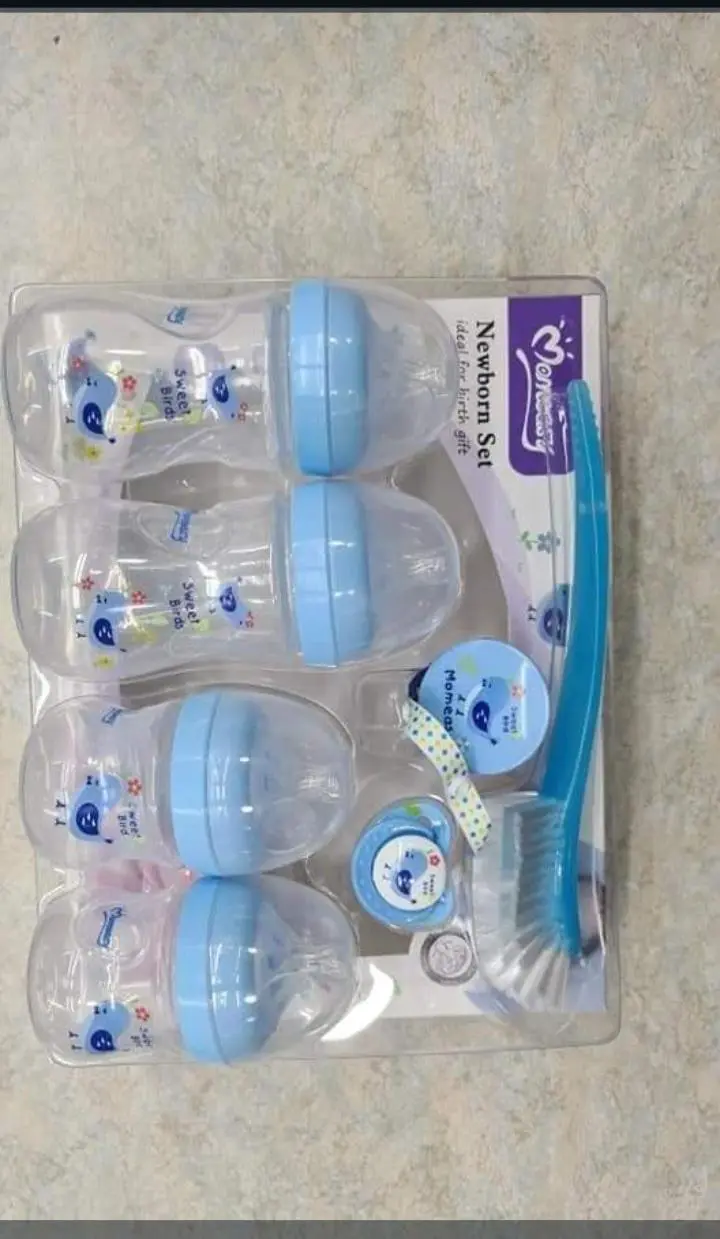 8PCS Newborn Baby Feeding Bottle Gift Set - BPA Free Baby Bottles, Pacifier, Bottle Brush & Feeding Accessories (Blue)
