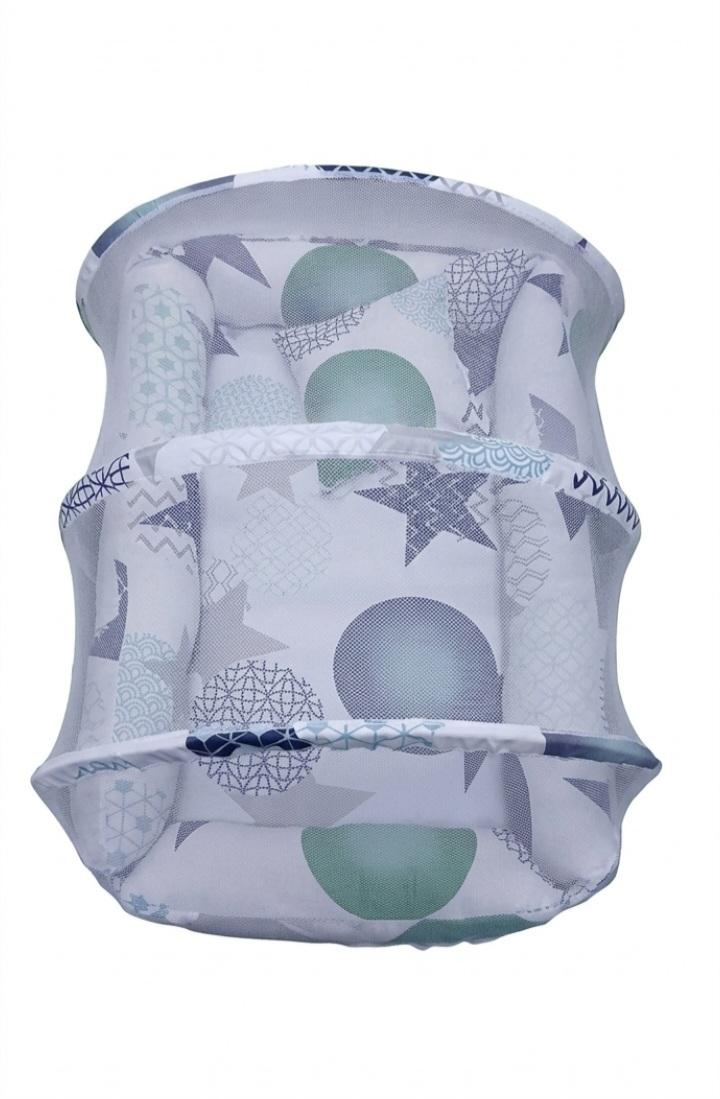 Portable Baby Nest Bed with Mosquito Net & Pillow Set – Breathable Co-Sleeping Newborn Lounger Crib (Stars & Pattern Print)
