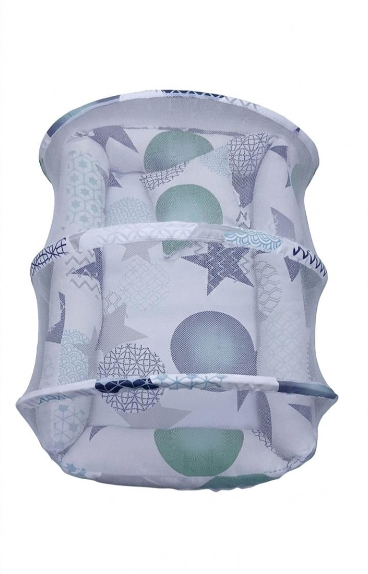 Portable Baby Nest Bed with Mosquito Net & Pillow Set – Breathable Co-Sleeping Newborn Lounger Crib (Stars & Pattern Print)