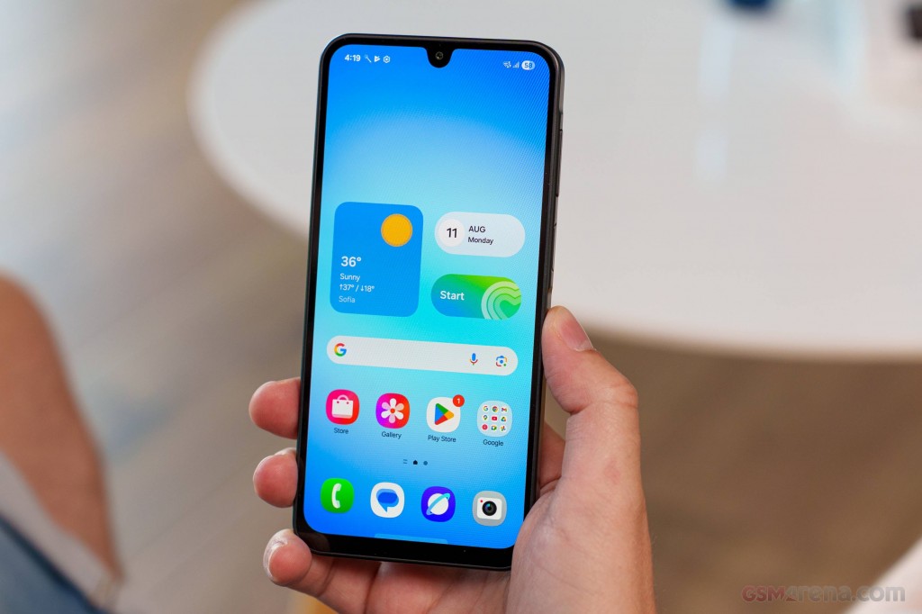 New Arrival Samsung Galaxy A17 128GB+6GB 6.7" Super AMOLED Display 50MP Triple Camera Android 15 Mediatek Helio G99 5000mAh 25W Type-C Charge AI Smart Phones phone