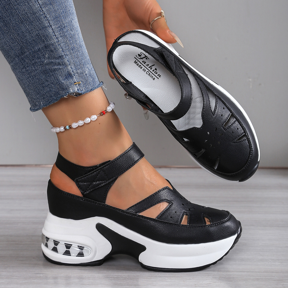 Summer new women's shoes with round heads and hollow wedges hook and loop thick-soled Baotou sponge cake sandals are suitable for daily leisure commuting parties.