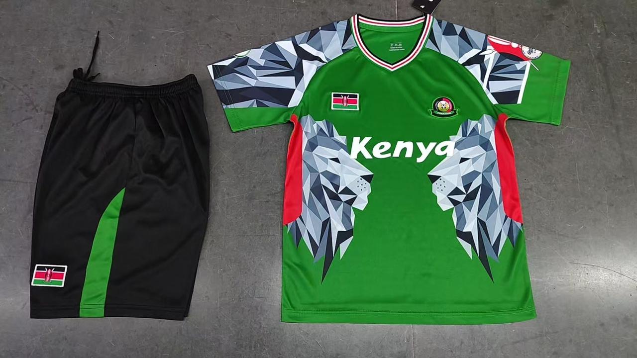 NEW KIDS   2 IN1 JERSEY AND SHORTS SET. 2PIECE FOOTBALL KIT DESIGNED FOR COMFORT AND PERFORMANCE, MADE FROM LIGHTWEIGHT and quick-dry polyester fabric suitable for football, indoor  &other sports