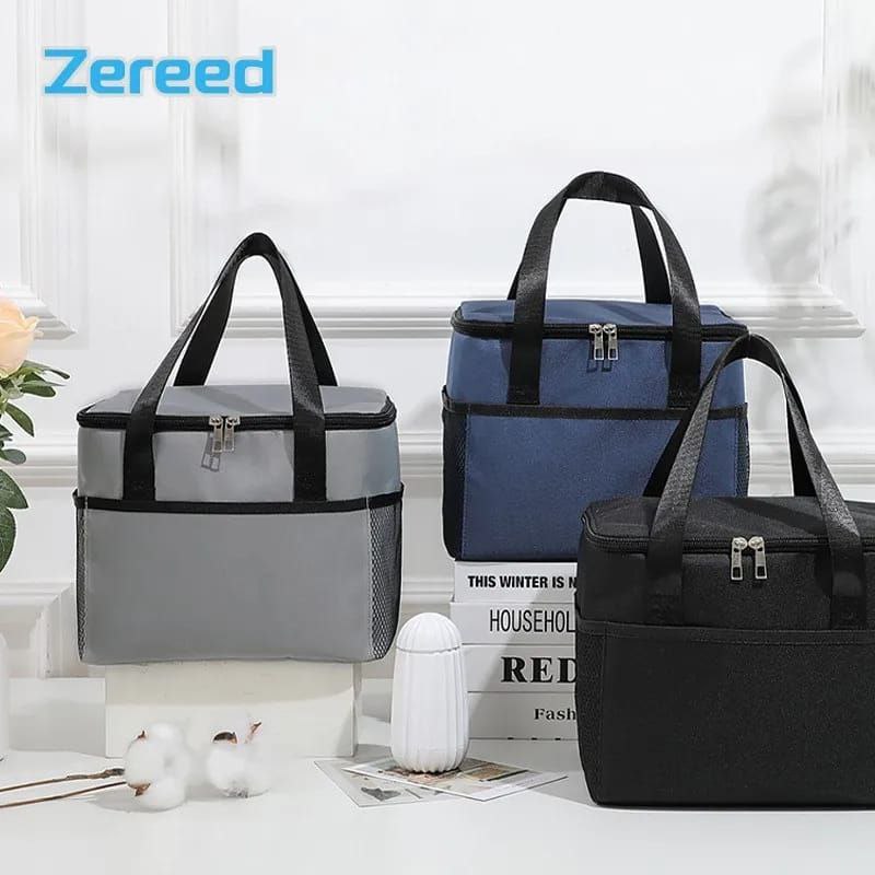 Large capacity lunch bag . Blue black grey