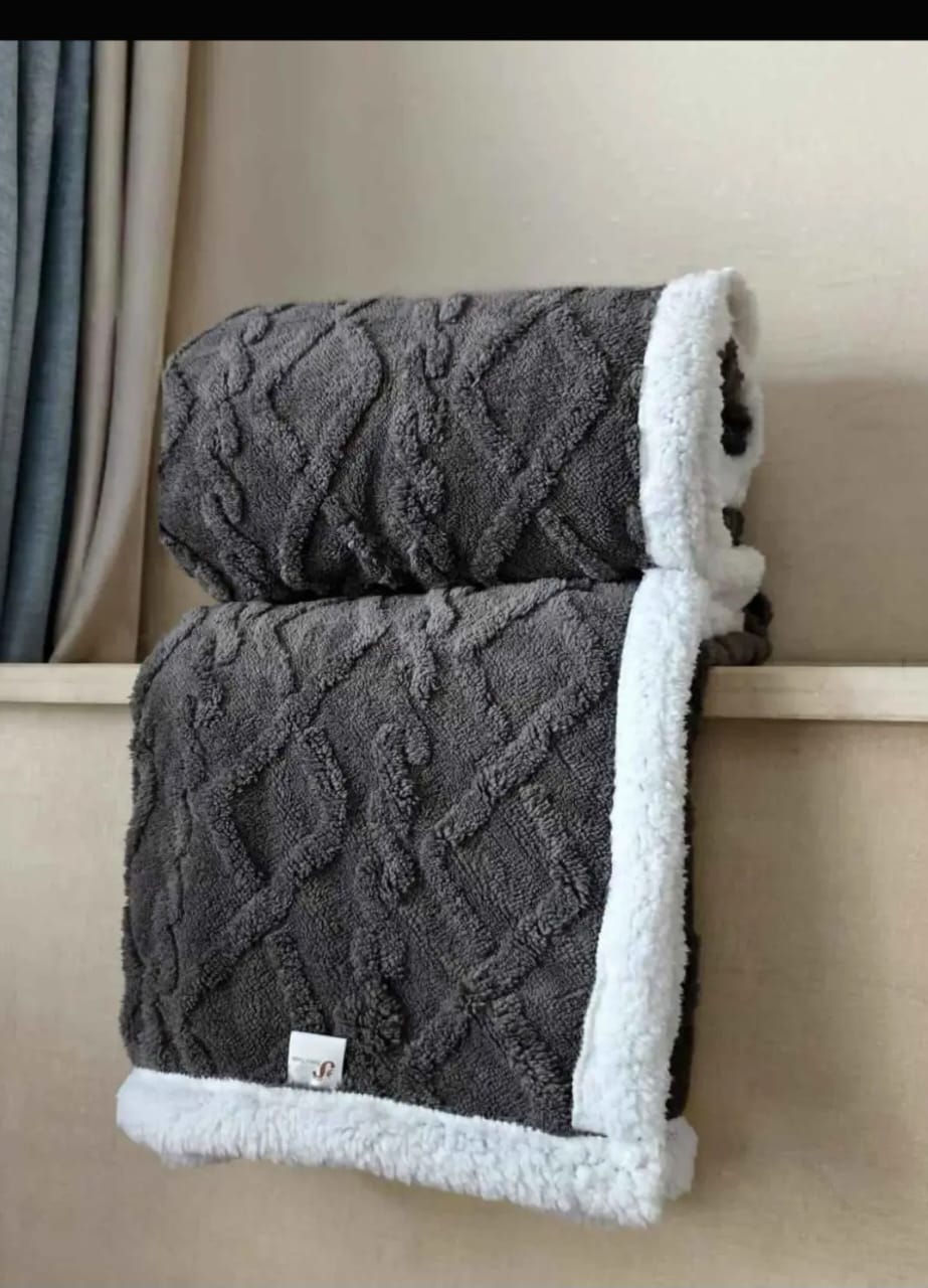 Sharper fleece woolen blanket Size; 6x7