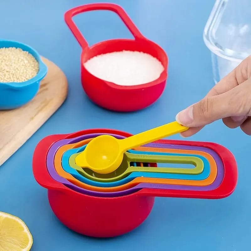 6pcs Multicolor Nesting Measuring Cups and Spoons Set Stackable Plastic Baking Measuring Spoons Kit Kitchen Liquid Powder Measurement Tools Set with Long Handle for Home Baking Cook.