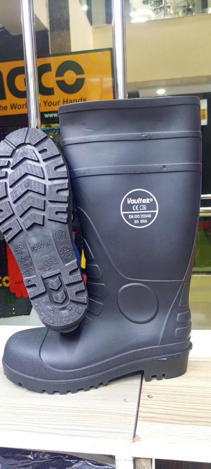 Vaultex Steel Toe Gumboots are certified to EN ISO 20345 safety standards..