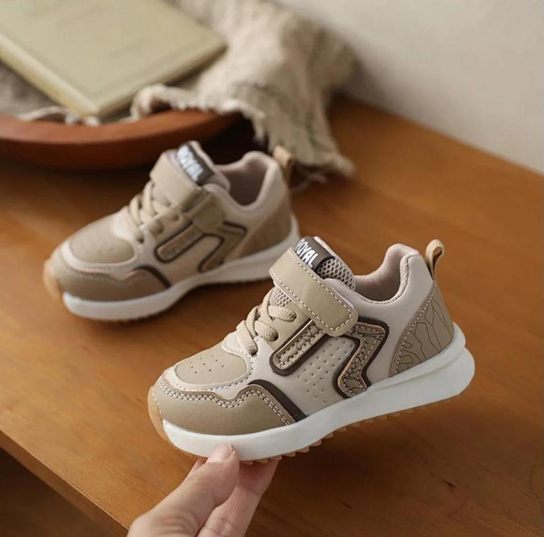 Toddlers sneakers