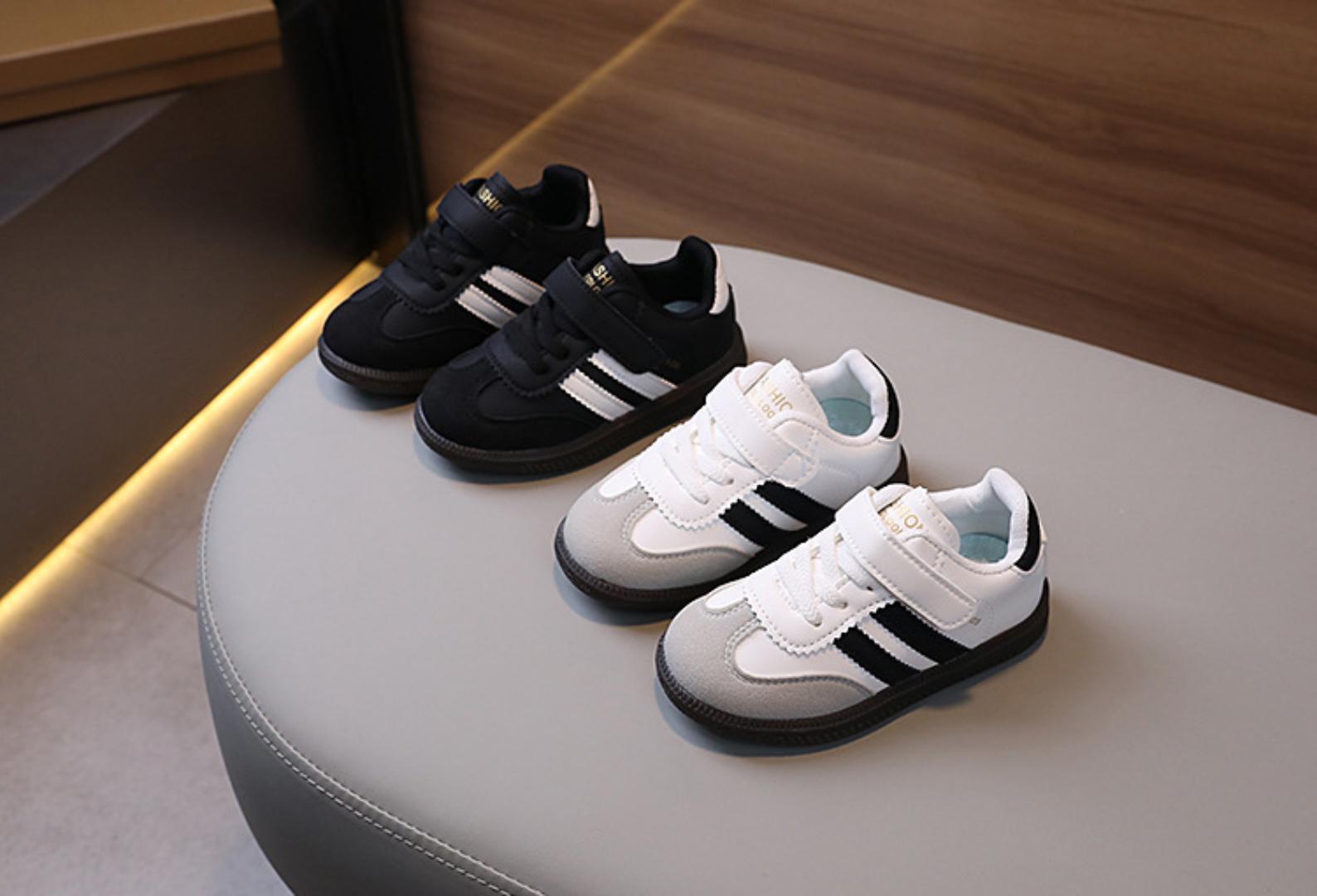 Toddlers sneakers
