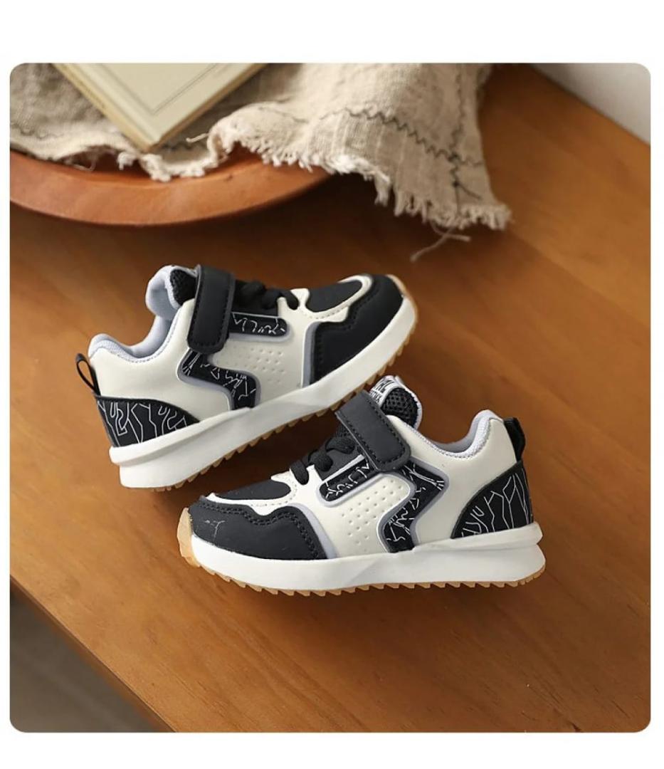 Toddlers sneakers