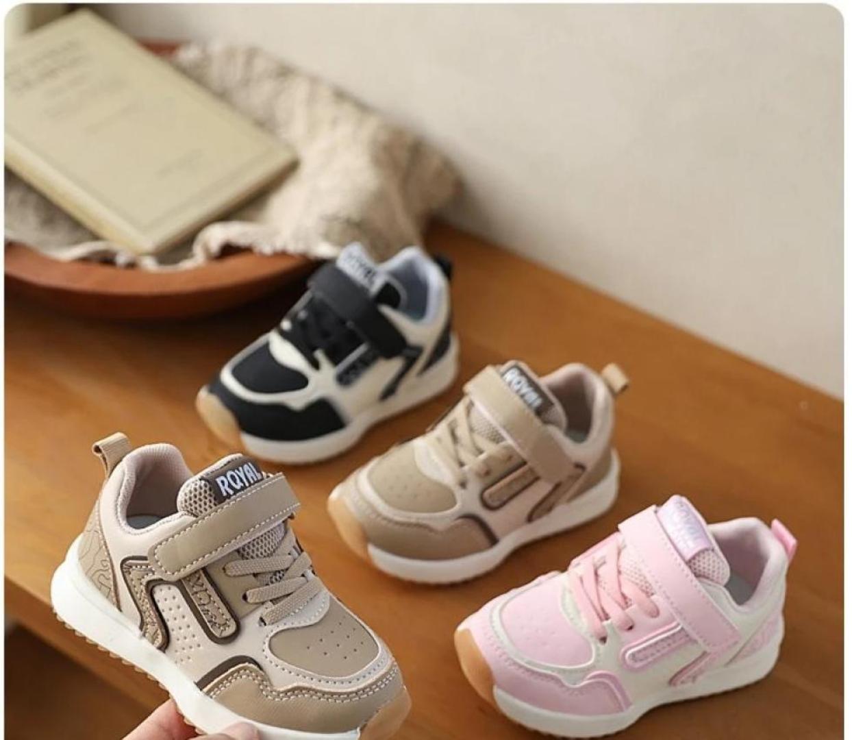 Toddlers sneakers