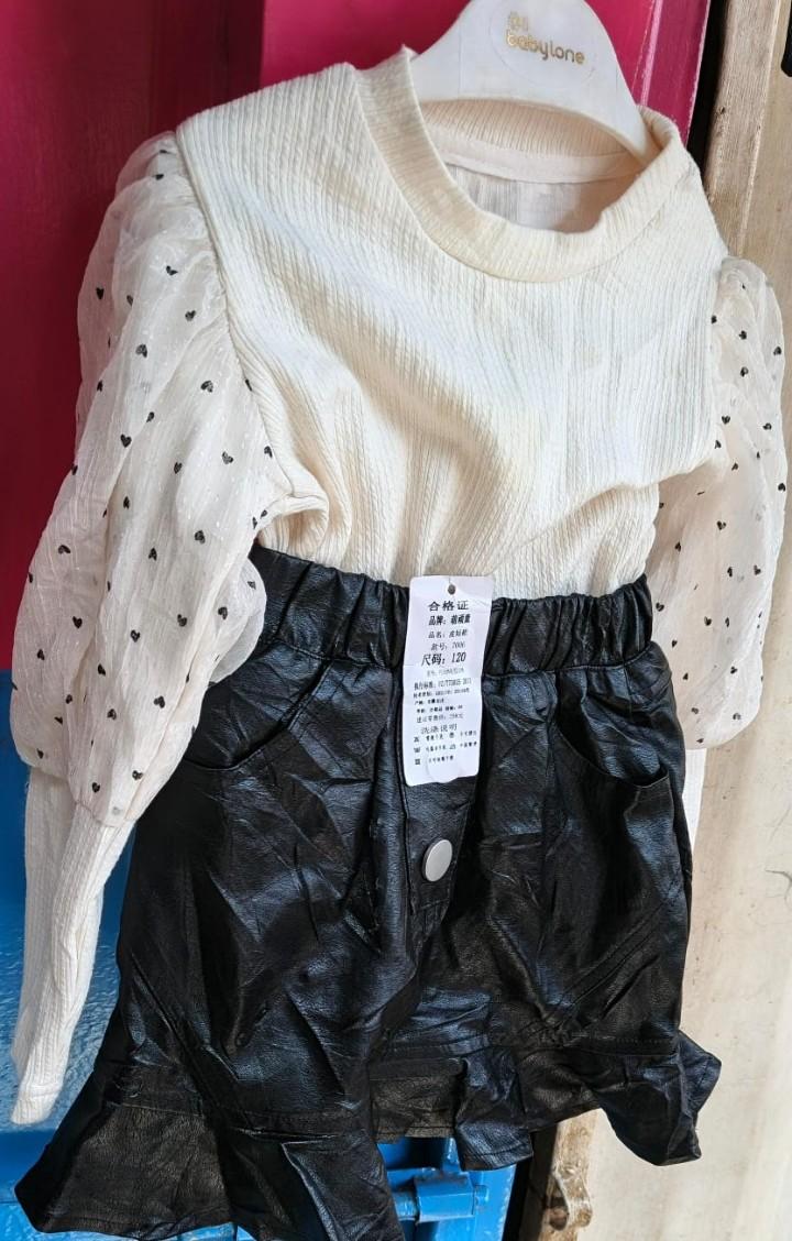 Babylone Girl top and black faux leather skart