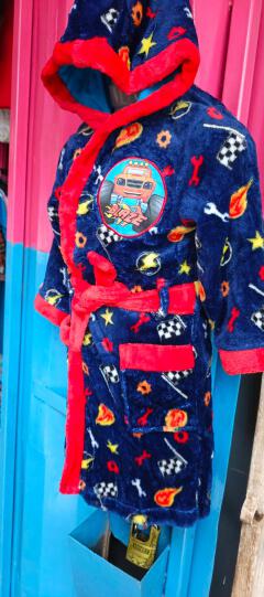 FREECE bathrope,mtumba  good quality bathrope,warm classy bathrope..stlylish for warm after bath and house resting