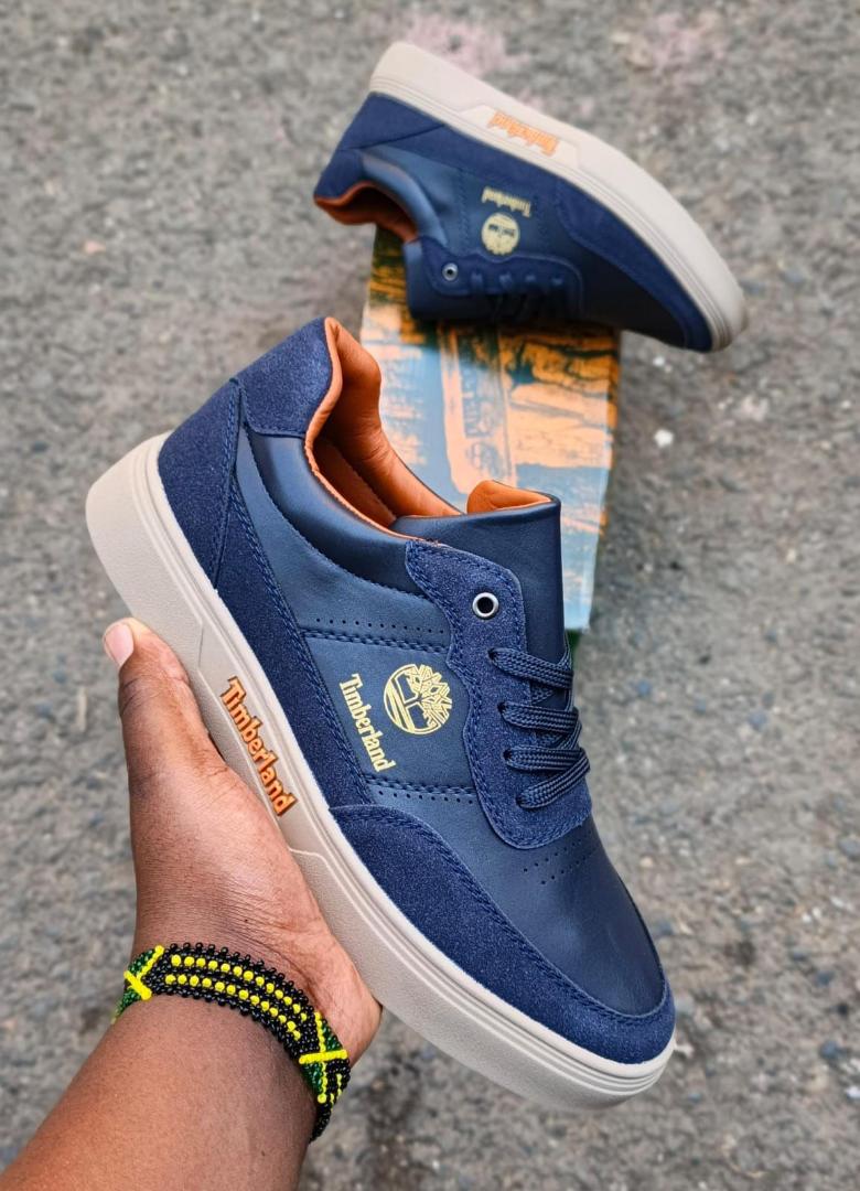 men timberland , variety of color available,very classic ,step outside in style