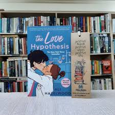 The Love Hypothesis by Ali Hazelwood – Bestselling Contemporary Romance Novel, Enemies-to-Lovers Style Love Story, Women's Fiction, Romantic Comedy Book for Adults, BookTok Favorite Paperback